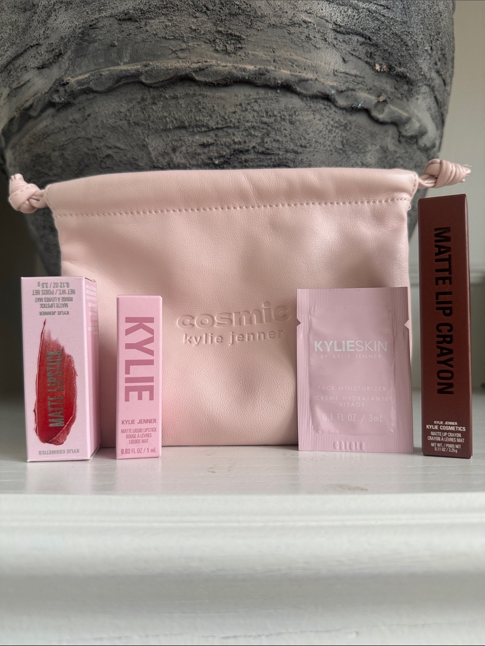 Kylie Cosmetics 5 Pc Set Cosmetic Bag~Lip Crayon~Lipstick~Liquid~Moisturizer NEW
